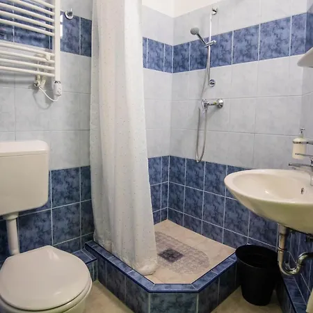 Feszek Apartman Aparthotel Gyula
