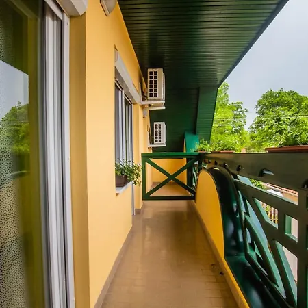Aparthotel Feszek Apartman *