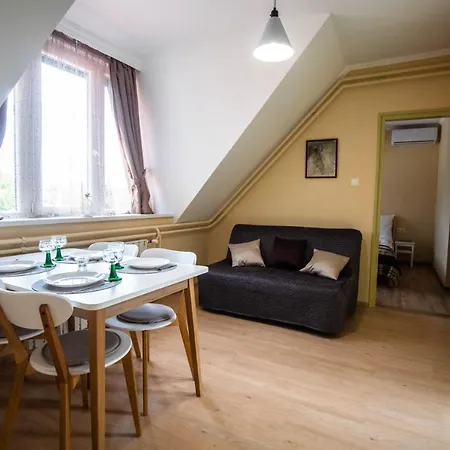 Feszek Apartman Aparthotel Gyula