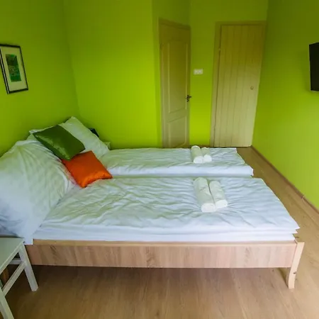 Feszek Apartman * Gyula