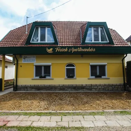 Feszek Apartman *