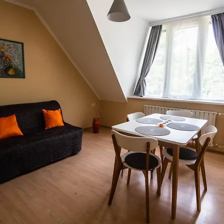 Feszek Apartman Gyula