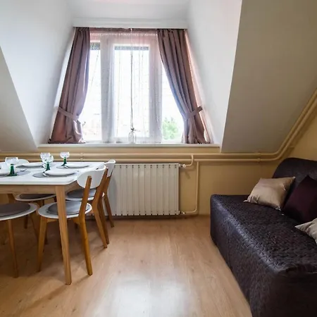 Feszek Apartman Aparthotel Gyula